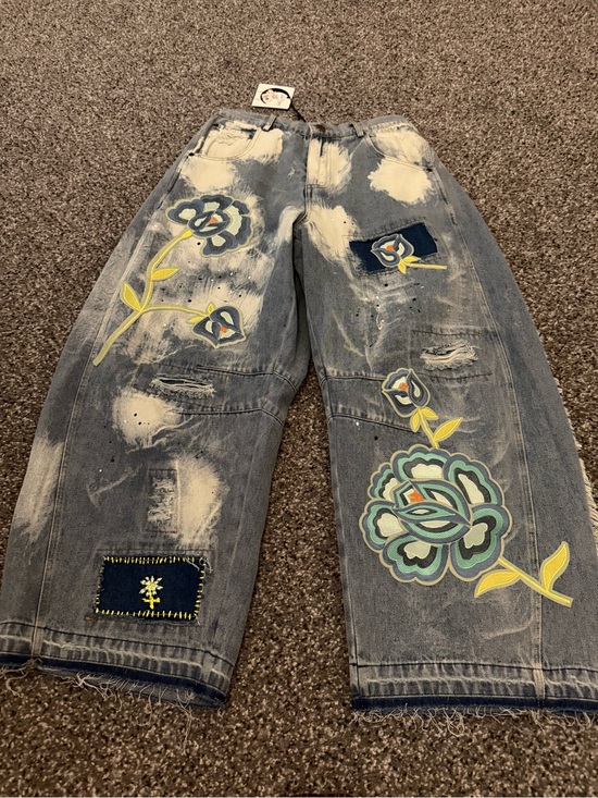 Jaded Gypsy Denim - Hand-Painted Floral Straight-Leg Women's Jeans - Blue